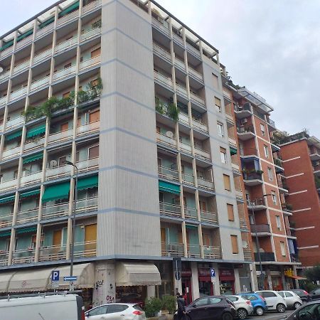 Meta Italy Da Enzo Apartamento Milão Exterior foto